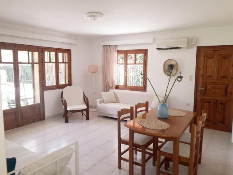 Small Theater Apartment Epidaurus Kültér fotó